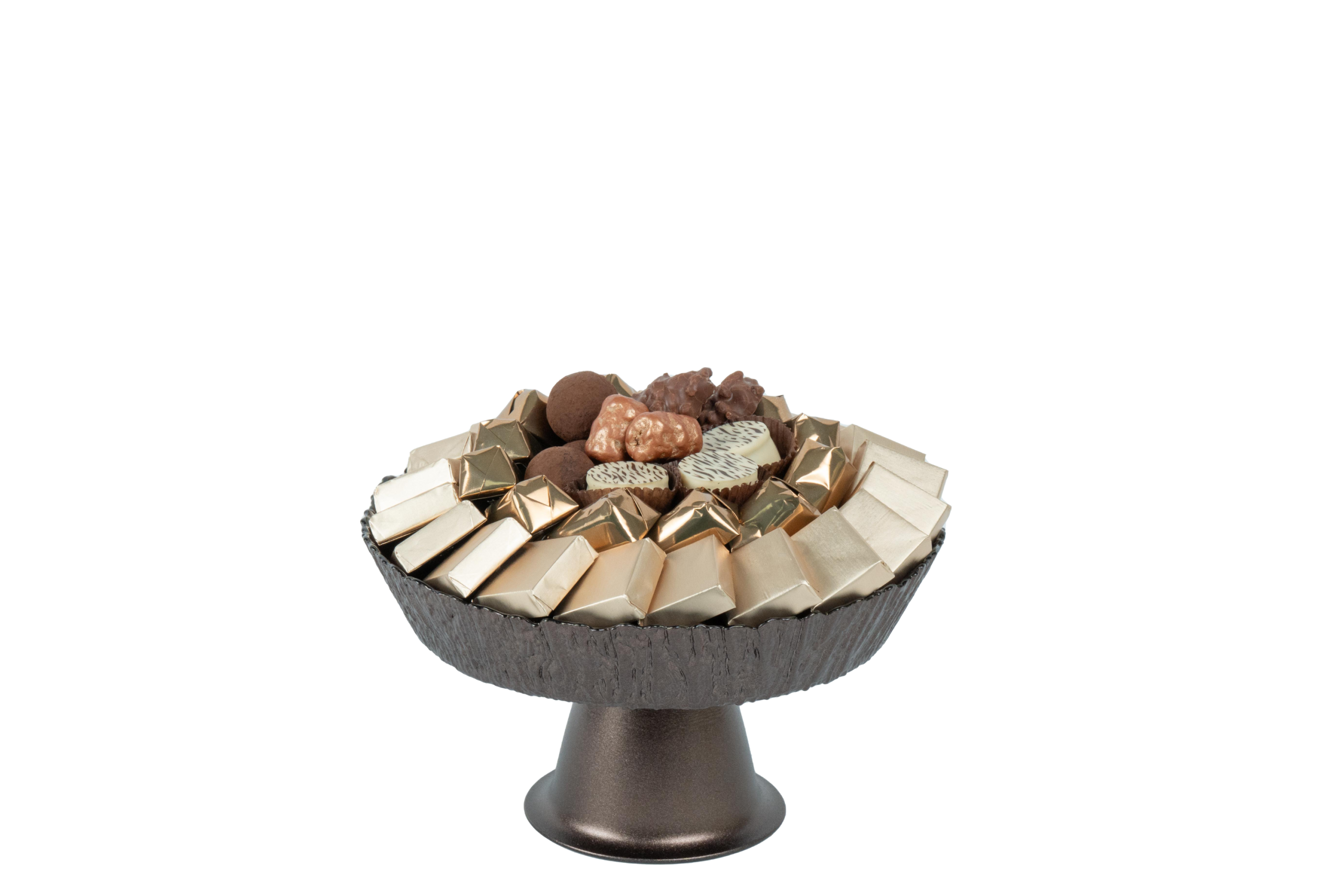 Coupe en verre garnie de chocolat